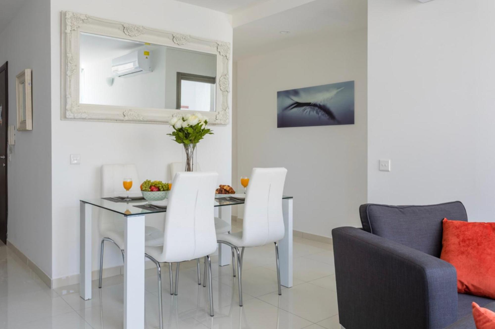 Saint Julian - Lovely Apartment With Terrace - Cityapartmentstay St. Julian's Exteriör bild