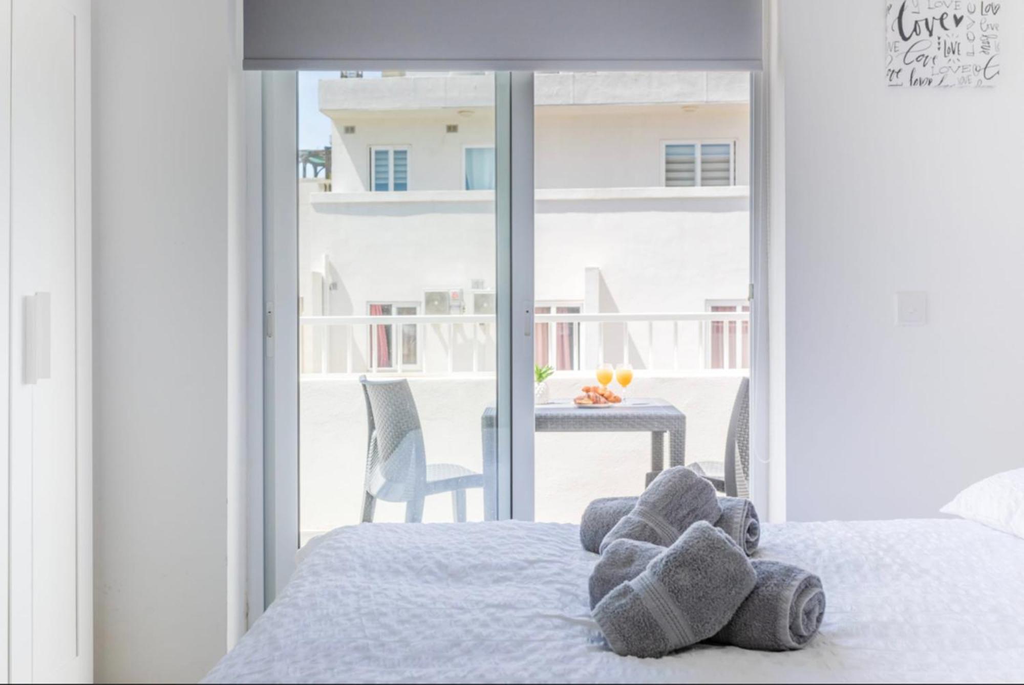 Saint Julian - Lovely Apartment With Terrace - Cityapartmentstay St. Julian's Exteriör bild